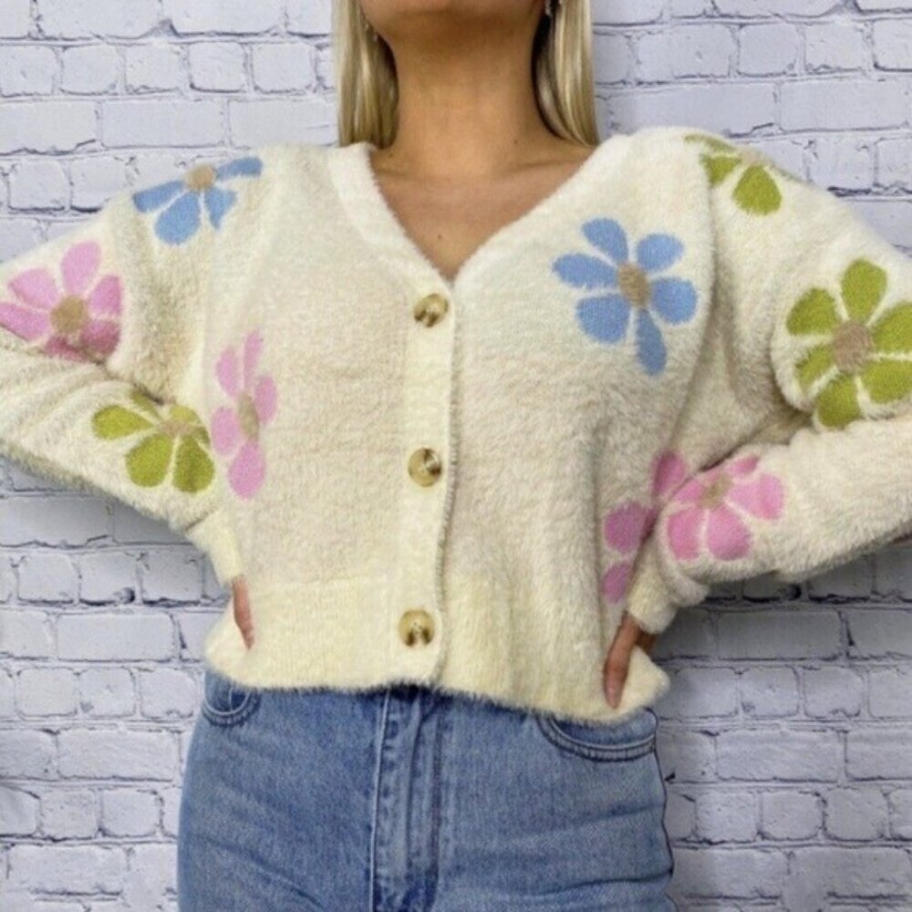 Lush Floral Crop Sweater Groovy